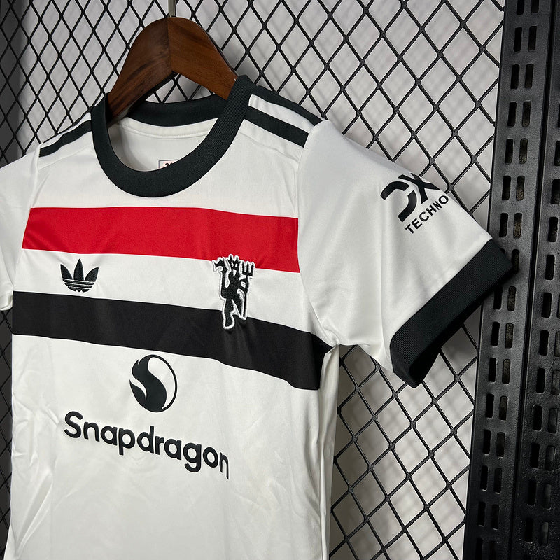 Kit Infantil Manchester United 24/25 - Branco e Vermelho