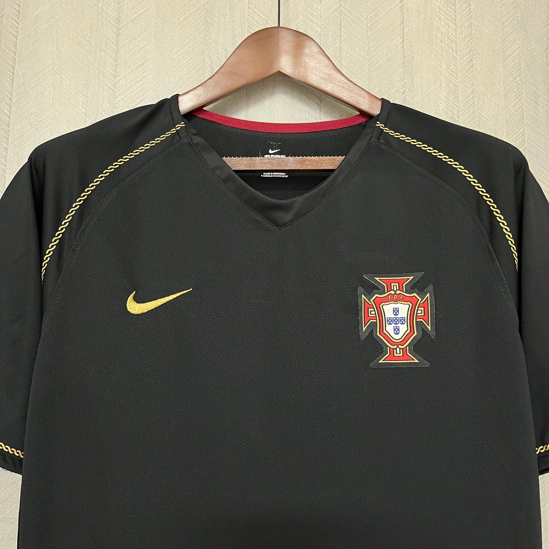 Camisa Portugal Retrô 2006 Preta