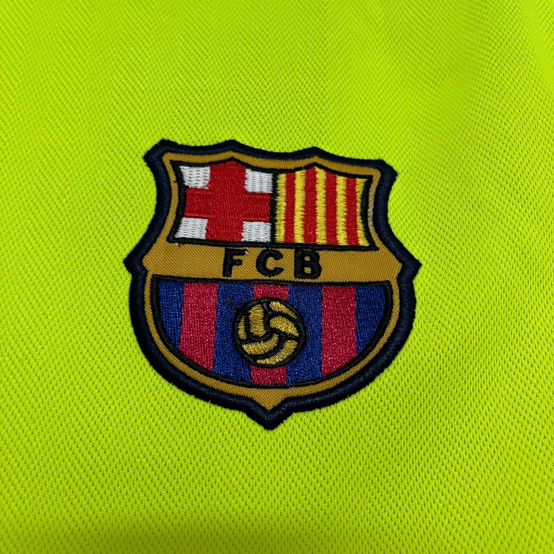 Barcelona Retro 2005/06 away