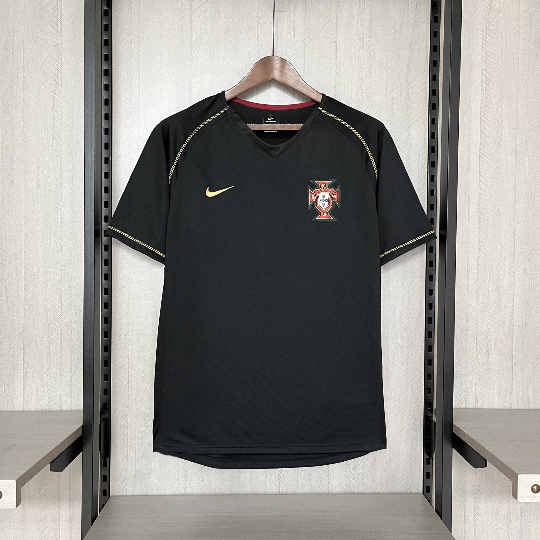 Camisa Portugal Retrô 2006 Preta