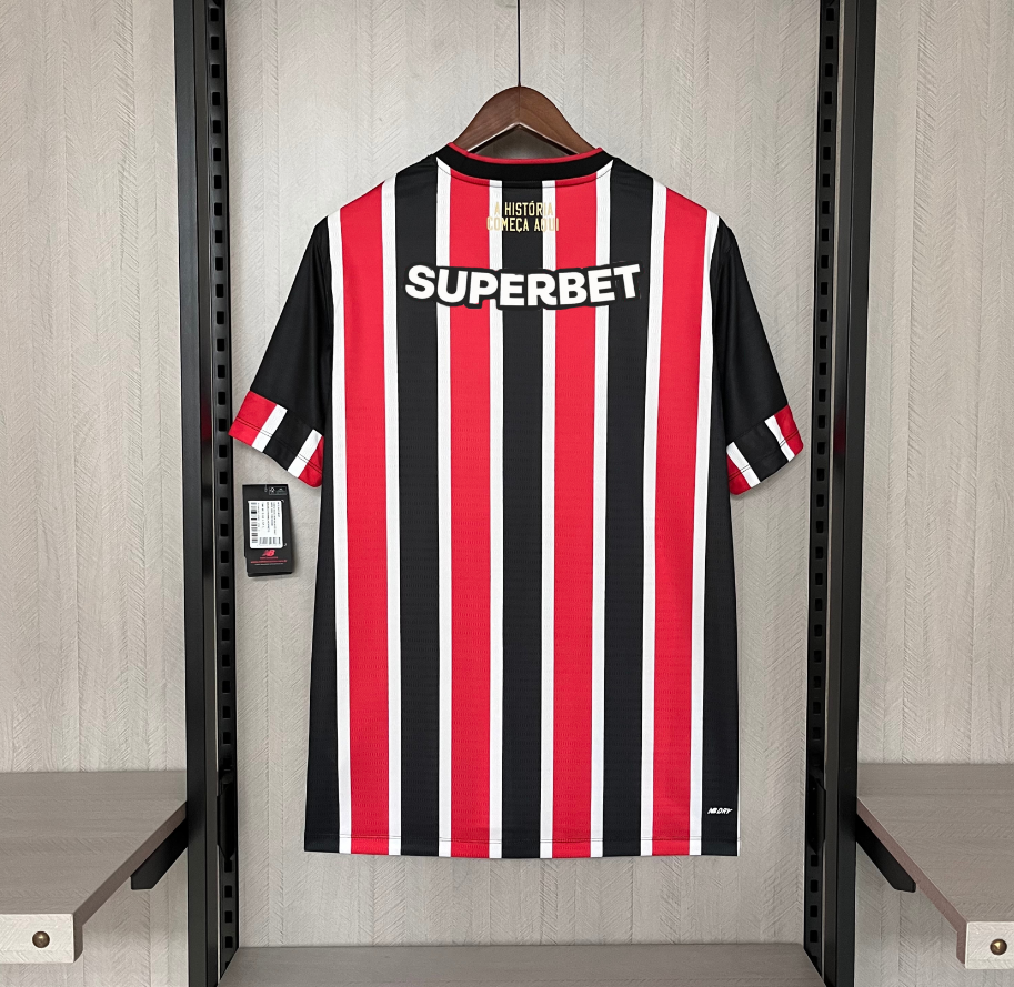 Camisa São Paulo I 24/25 New Balance - Vermelha e preta (Com todos patrocinadores)