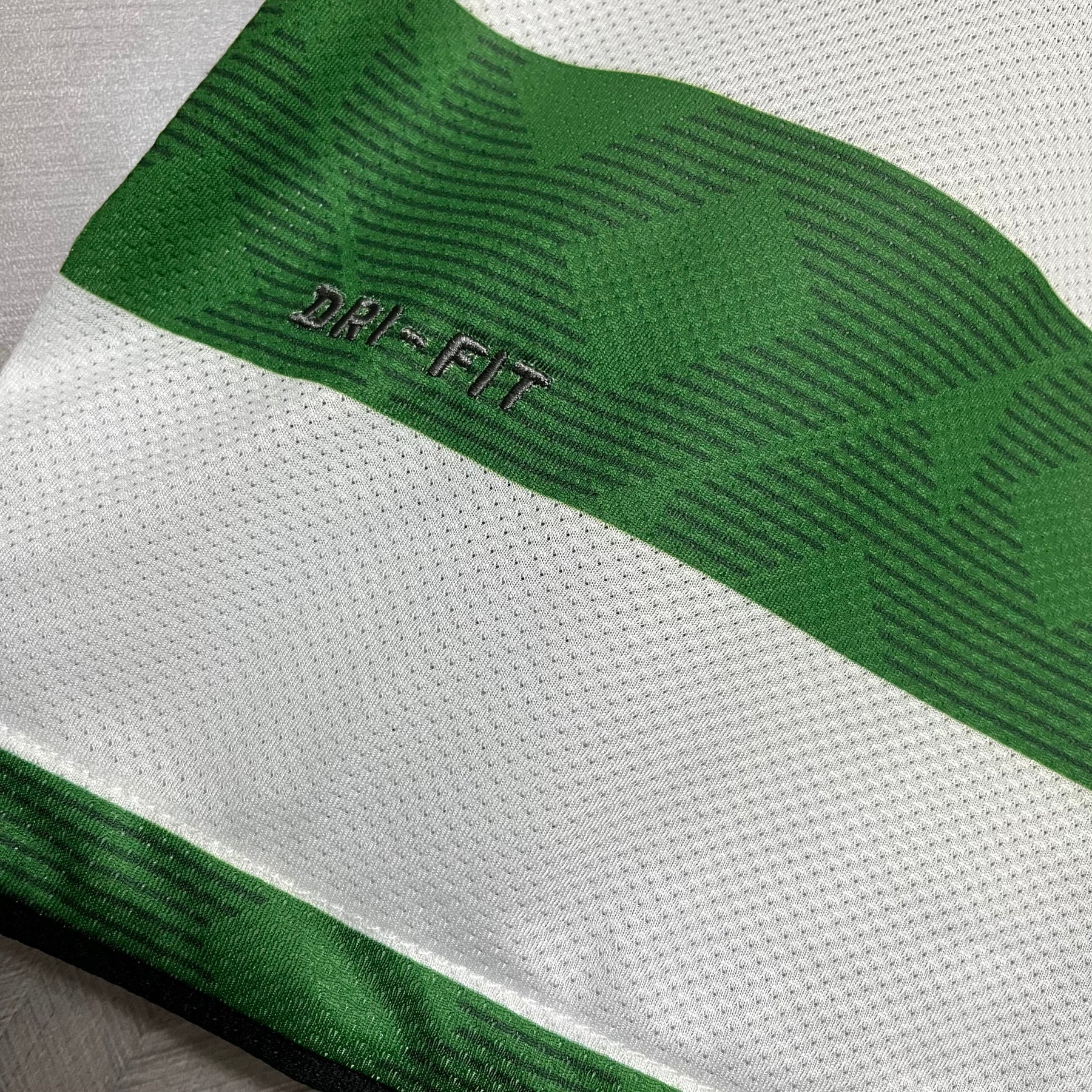 Celtic Retro 2010/12 Home