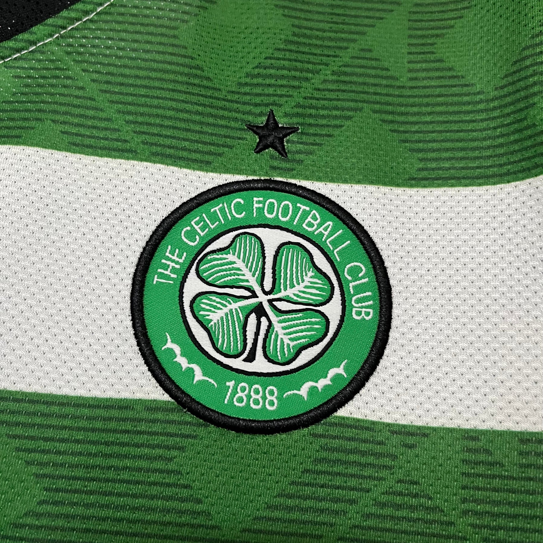 Celtic Retro 2010/12 Home