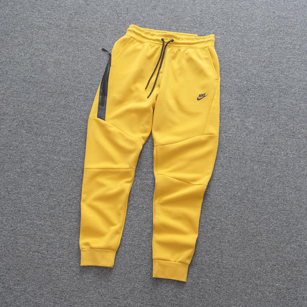 Conjunto Tech Fleece Nike - Amarelo