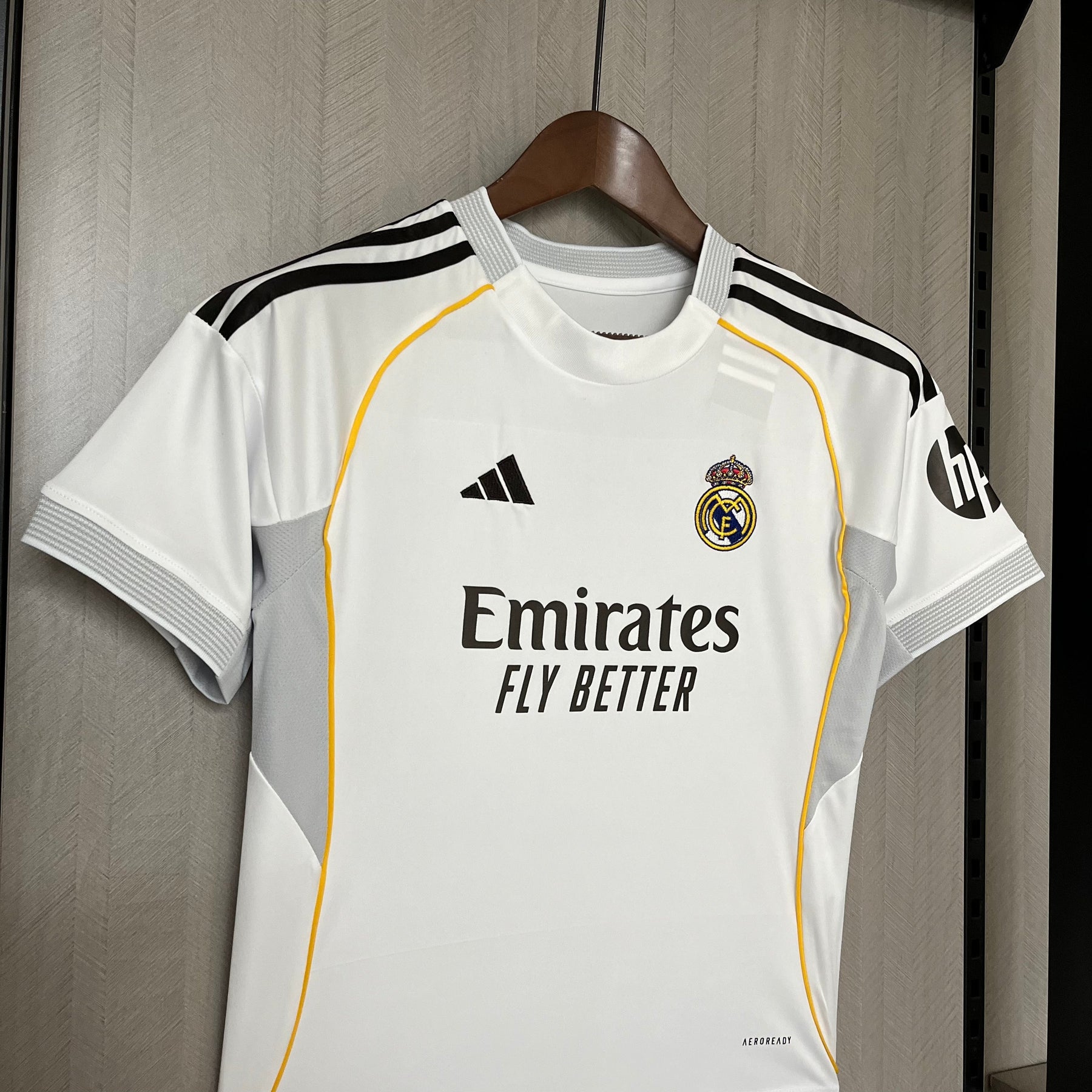 Conjunto Infantil Real Madrid Home 25/26 - Branco