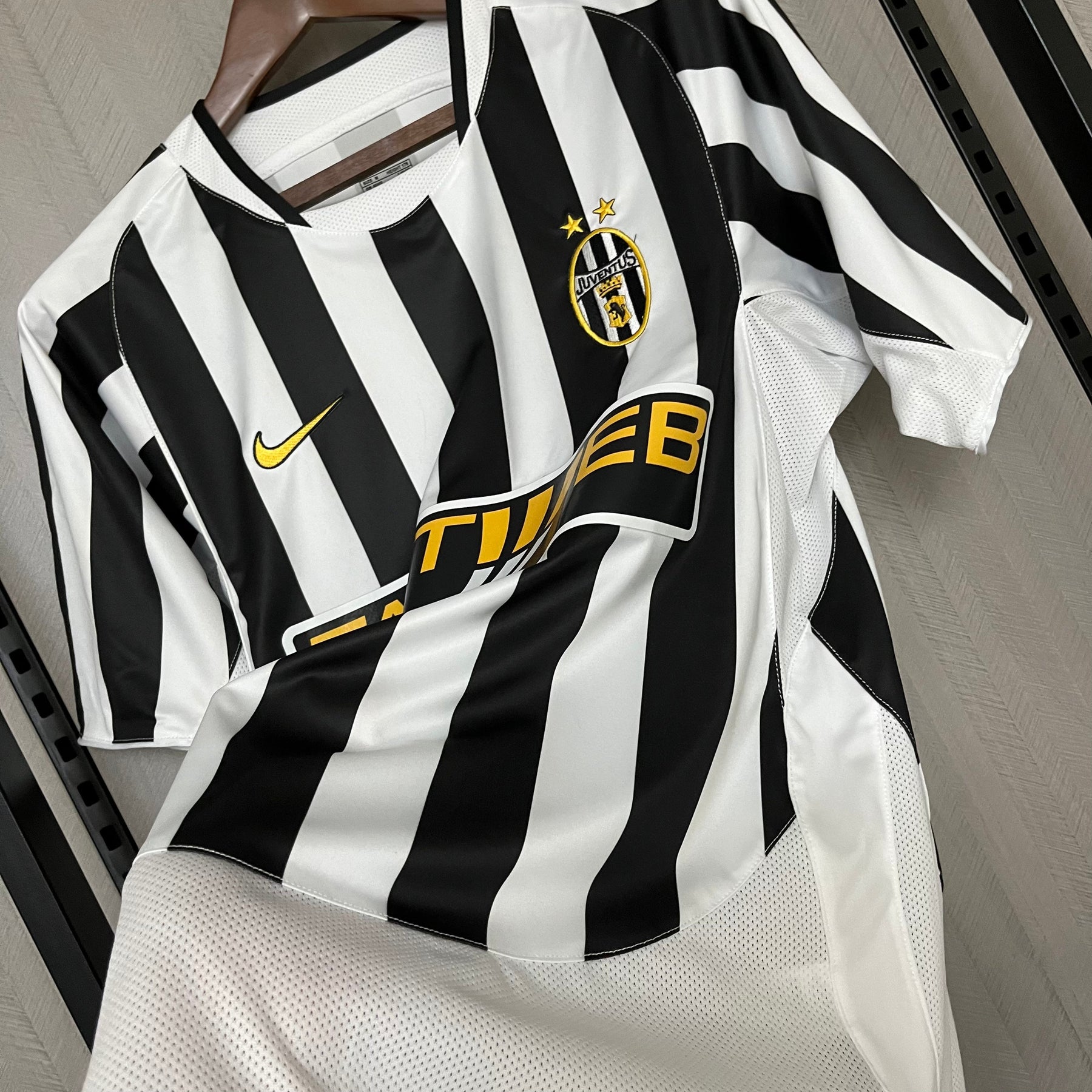Camisa Juventus Retrô 2010  Preta e Branca