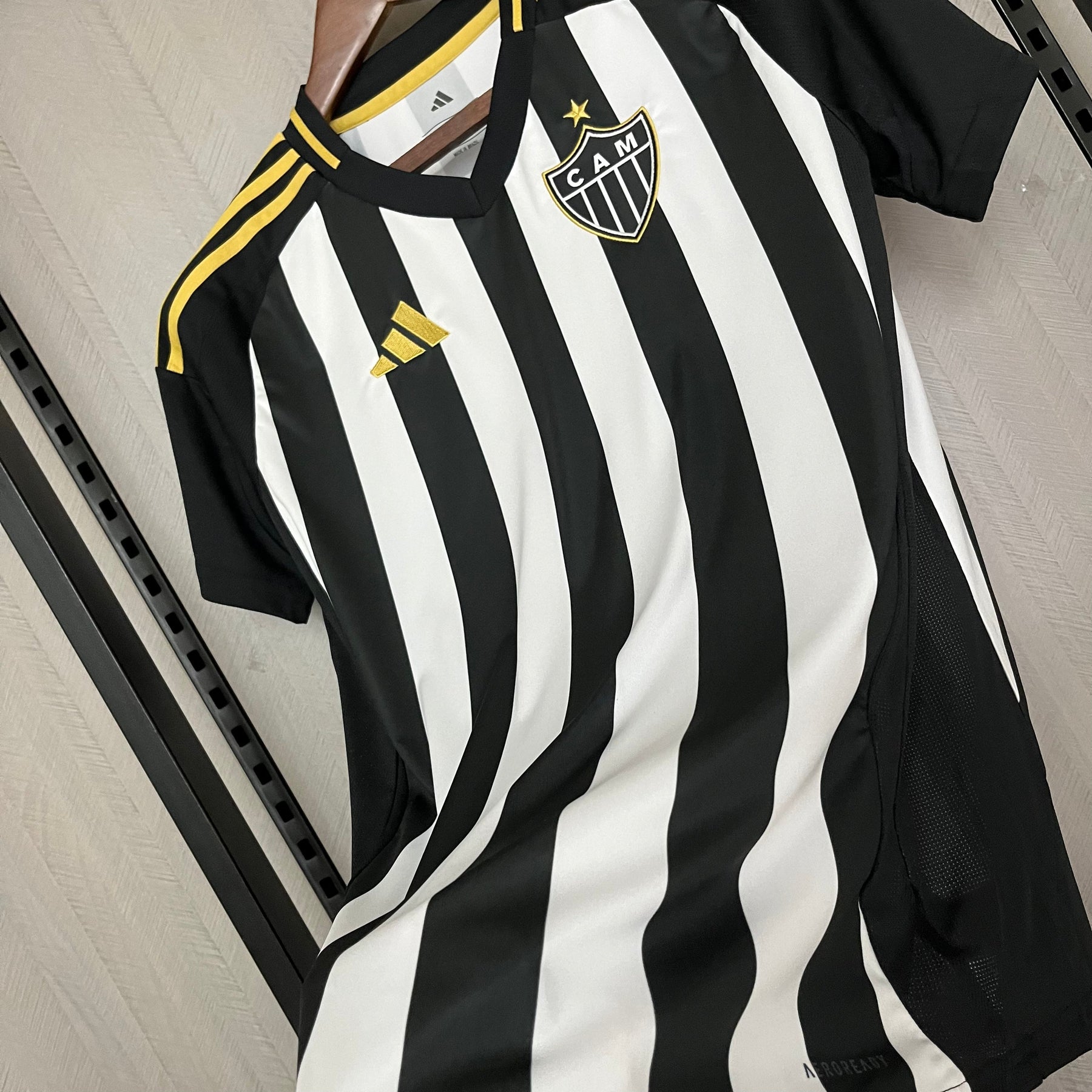 Camisa 1 Atlético MG 25/26 Preta e branca - (Feminina)
