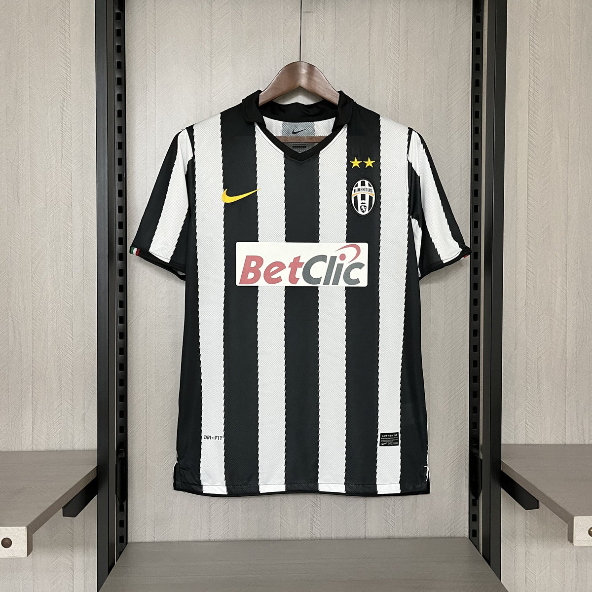 Camisa Juventus Retrô 2010  Preta e Branca - Nike