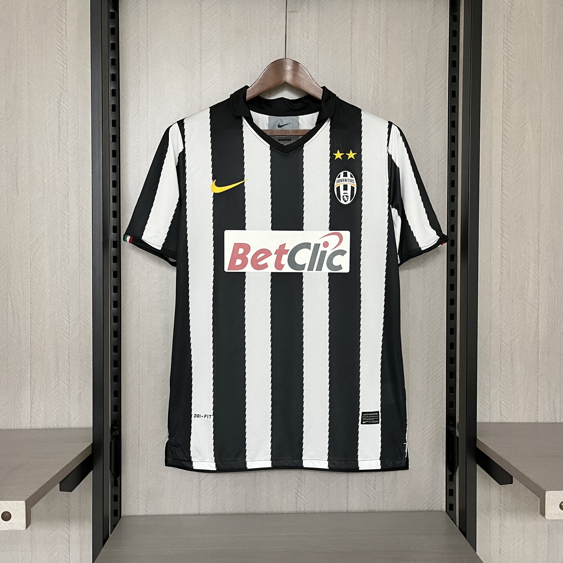 Camisa Juventus Retrô 2010  Preta e Branca - Nike