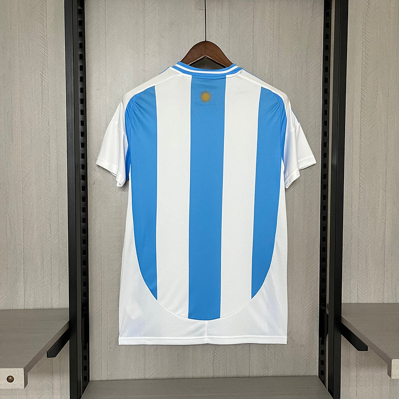 Camisa Seleção Argentina Home 2024/25 + Patch Campeão - Branca e Azul