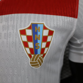 Camisa Seleção da Croácia Home 24/25 Torcedor Nike Masculina - Branco e Vermelho - Modelo Jogador