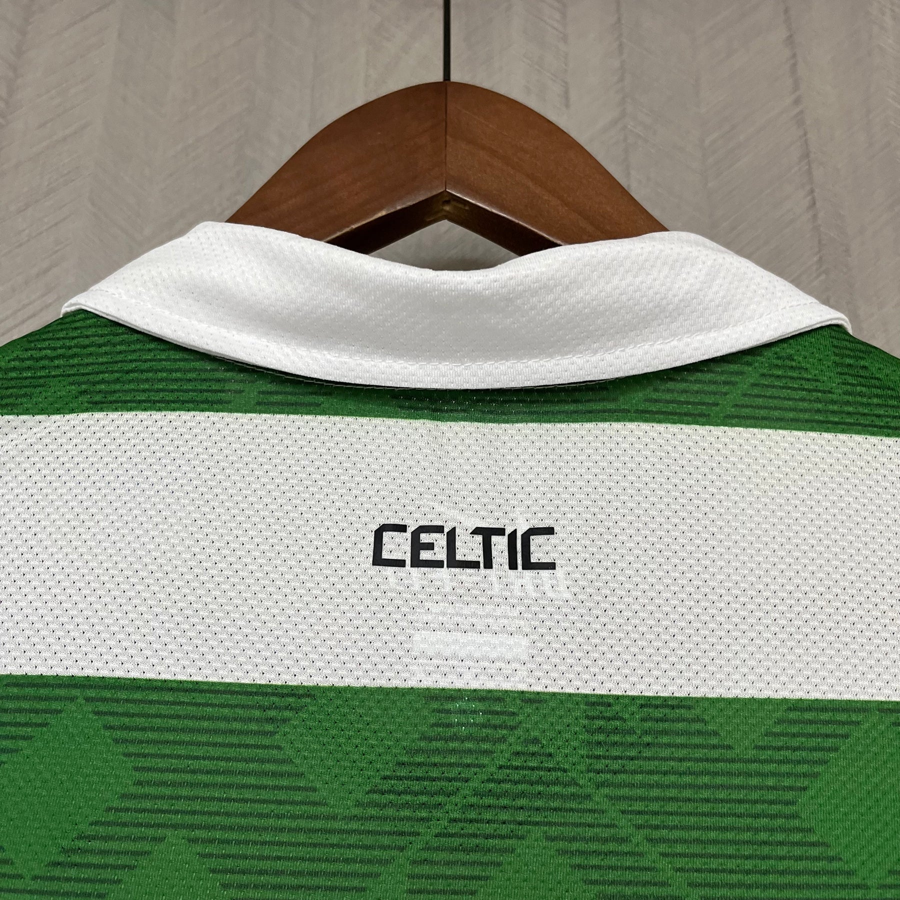 Celtic Retro  2010/12 Home
