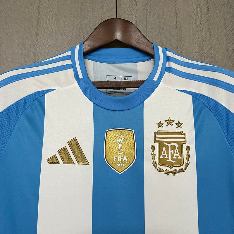 Camisa Seleção Argentina Home 2024/25 + Patch Campeão - Branca e Azul