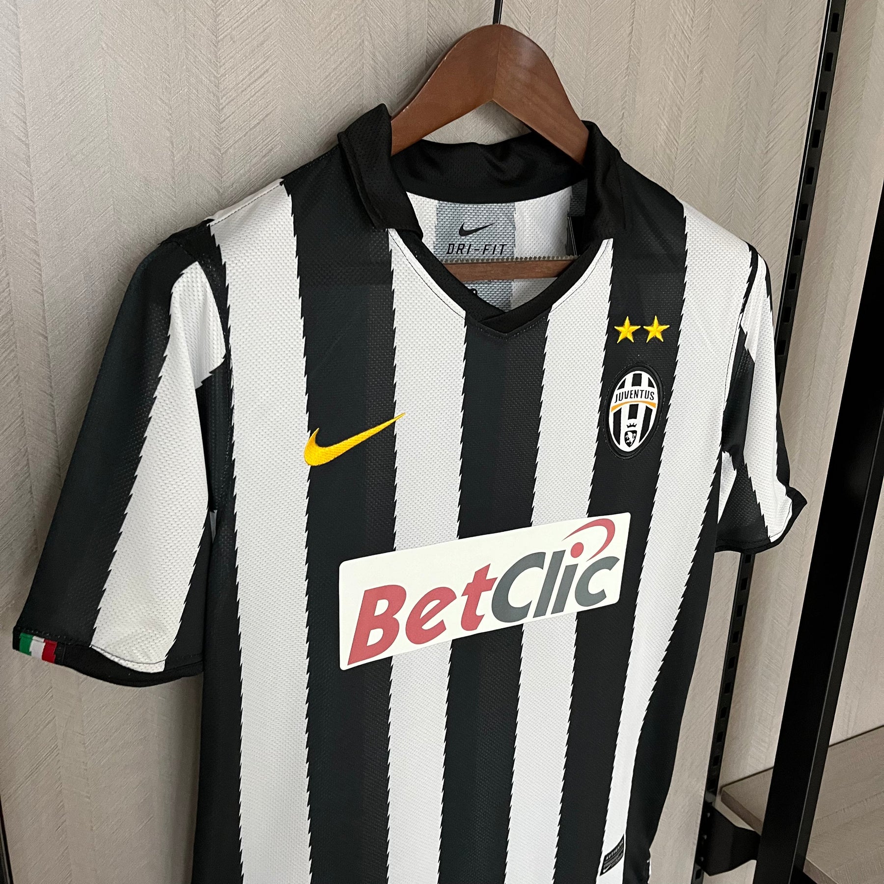 Camisa Juventus Retrô 2010  Preta e Branca - Nike