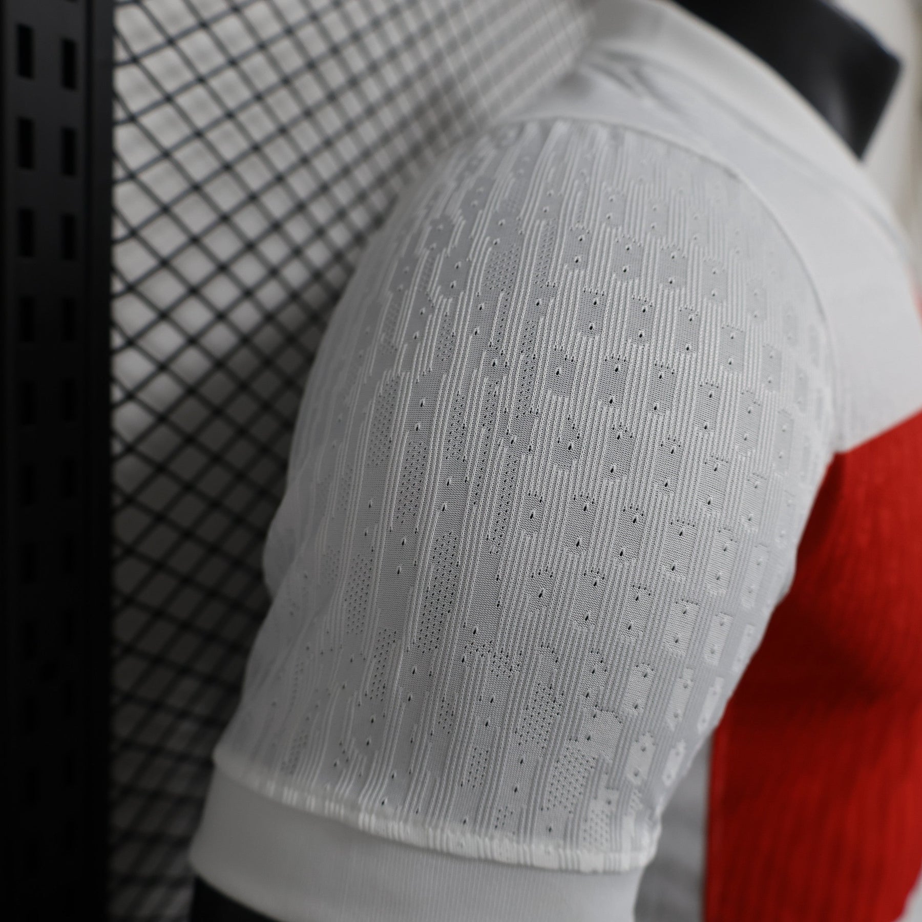 Camisa Seleção da Croácia Home 24/25 Torcedor Nike Masculina - Branco e Vermelho - Modelo Jogador