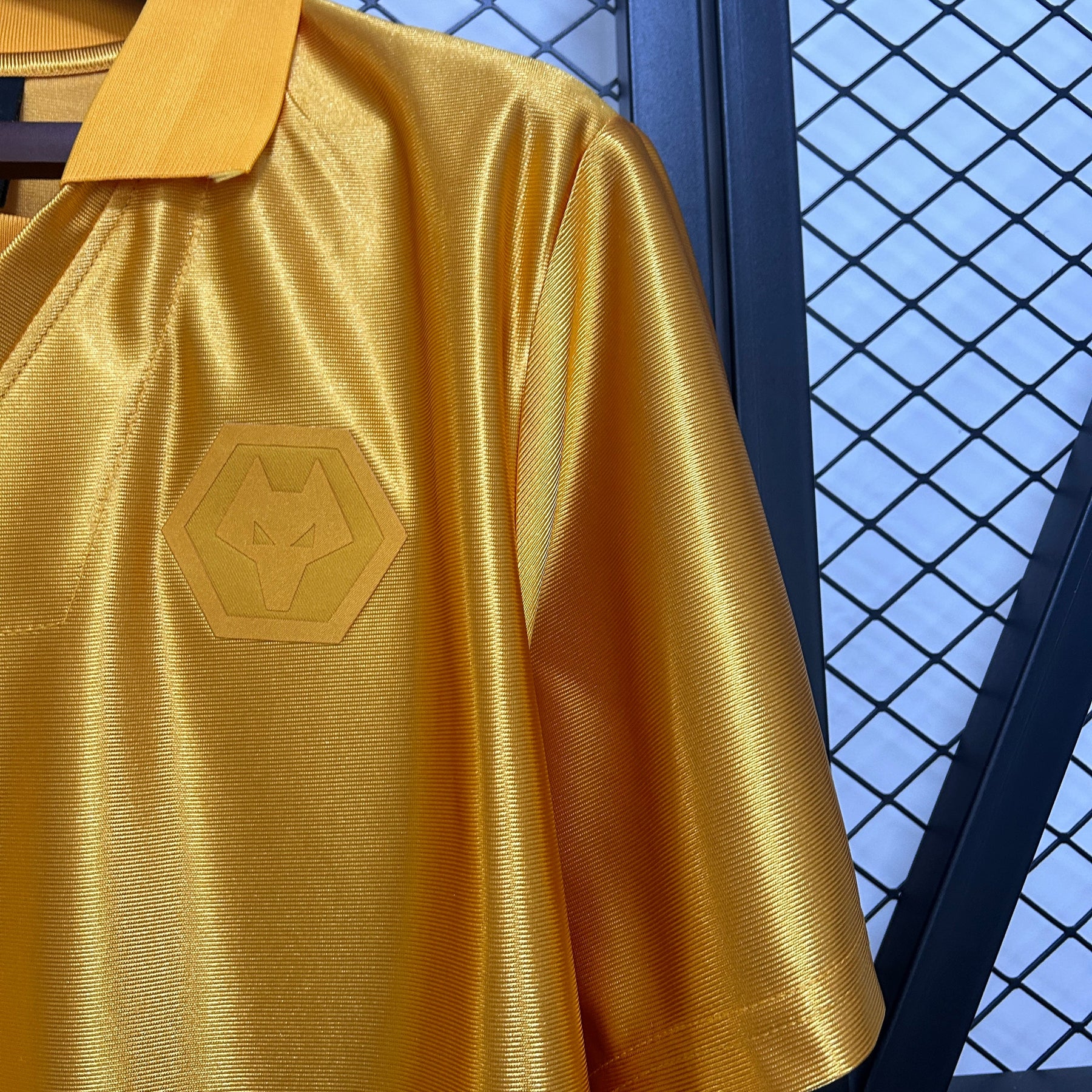 Camisa Wolves Edição Limitada Aniversário de 70 anos 25/26