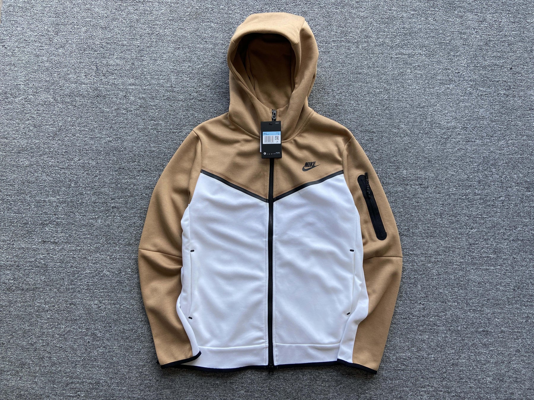 Conjunto Tech Fleece Nike - Bege/Branco