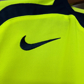 Barcelona Retro 2005/06 away